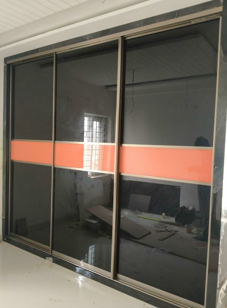 lacquer-glass-wardrobe-dealers-manufacturers-in-gurgaon-gurugram-india-top-dealers-manufacturers-in-gurgaon
